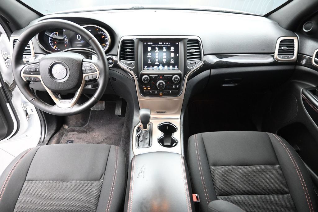 Used 2016 Jeep Grand Cherokee Laredo 75th Anniversary AWD/4WD image 25