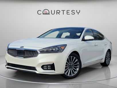 Used 2017 Kia Cadenza Technology