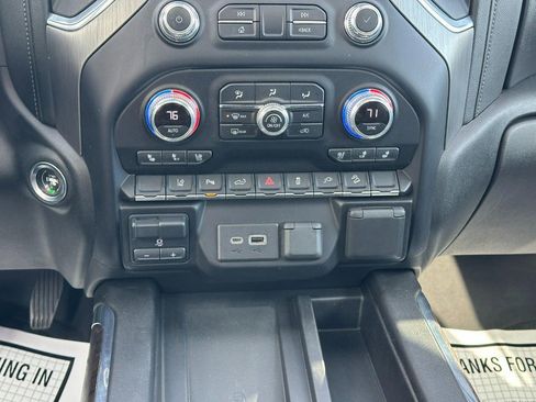 Used 2021 GMC Sierra 2500 Denali w/ Denali Ultimate Package image 16