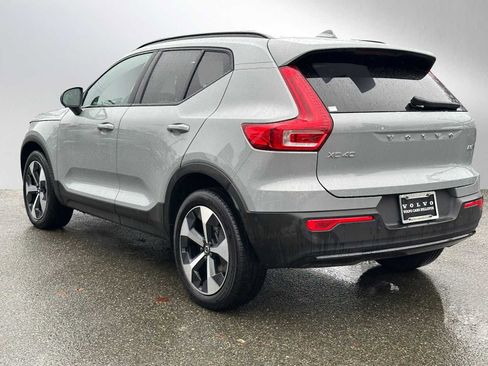 Used 2025 Volvo XC40 B5 Plus w/ Protection Package Premier image 5