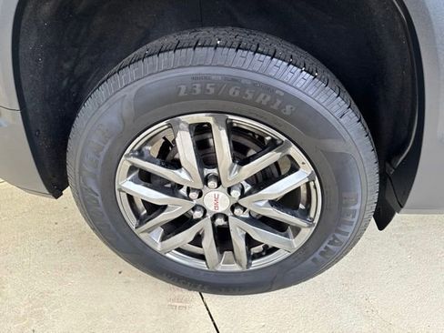 Used 2017 GMC Acadia SLT AWD/4WD image 40