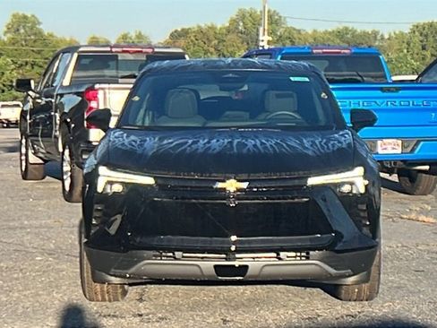 New 2026 Chevrolet Blazer EV LT image 2