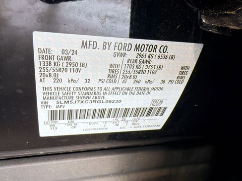 Used 2024 Lincoln Aviator Reserve w/ Equipment Group 201A AWD/4WD image 12