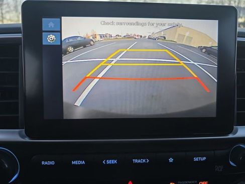 Used 2024 Hyundai Venue SEL image 21