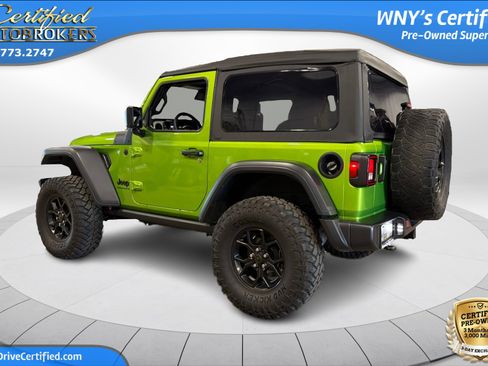 Used 2025 Jeep Wrangler Sport AWD/4WD image 8