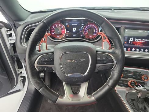 Used 2017 Dodge Challenger SRT Hellcat RWD image 16