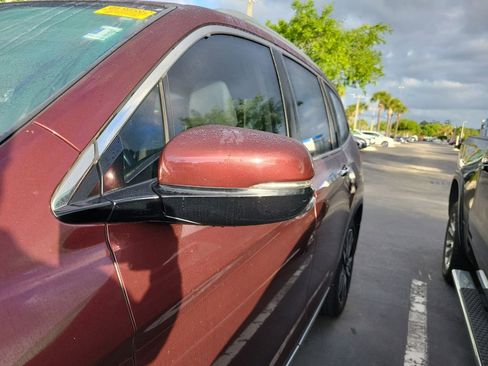Used 2019 Honda Pilot Touring image 6