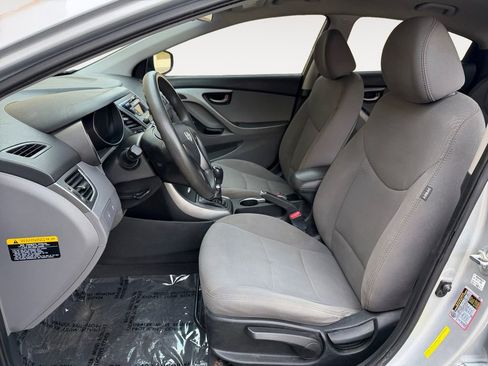 Used 2014 Hyundai Elantra SE FWD image 13