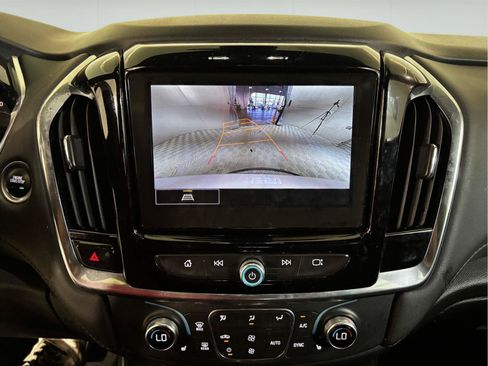 Used 2024 Chevrolet Traverse LT FWD image 19