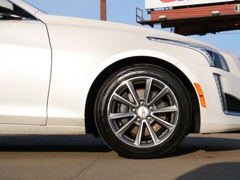 Used 2018 Cadillac CTS Luxury image 6