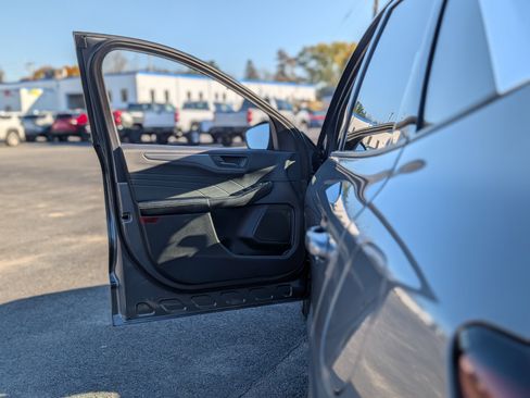 Used 2023 Ford Escape Active image 26