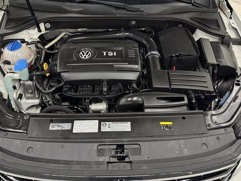 Used 2017 Volkswagen Passat 1.8T SEL Premium FWD image 10