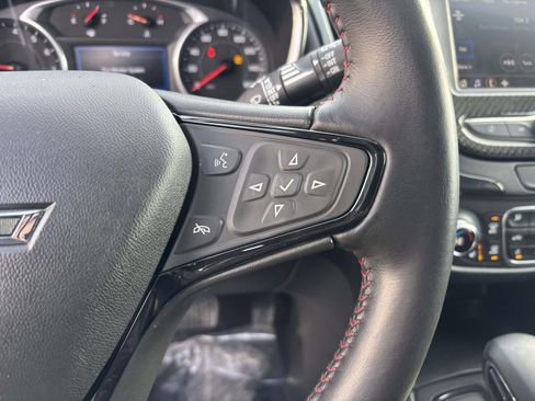 Used 2022 Chevrolet Equinox RS w/ LPO, Floor Liner Package image 21