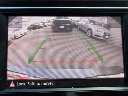 Used 2018 Volkswagen Tiguan S w/ 3rd Row Seat Package AWD/4WD image 18