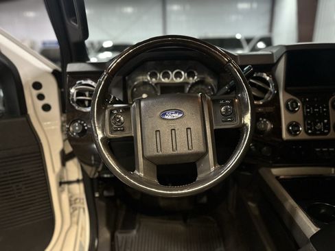Used 2015 Ford F250 Platinum w/ FX4 Off-Road Package image 26