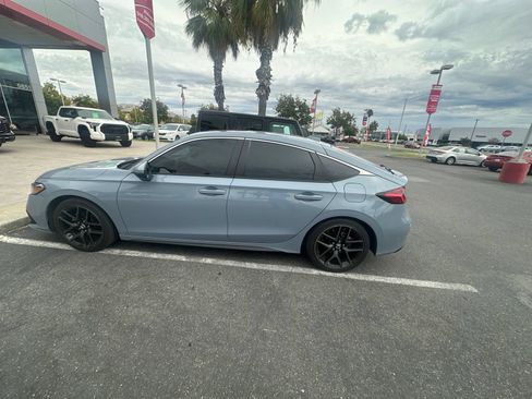 Used 2022 Honda Civic Sport Touring image 2