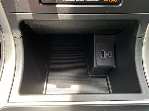 New 2024 Ford Edge SE w/ Black Appearance Package image 15