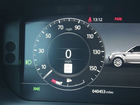 Used 2020 Land Rover Range Rover Sport HST image 19