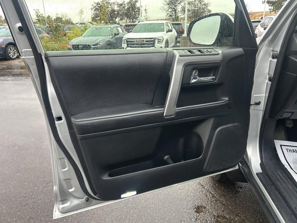 Used 2016 Toyota 4Runner SR5 RWD image 21