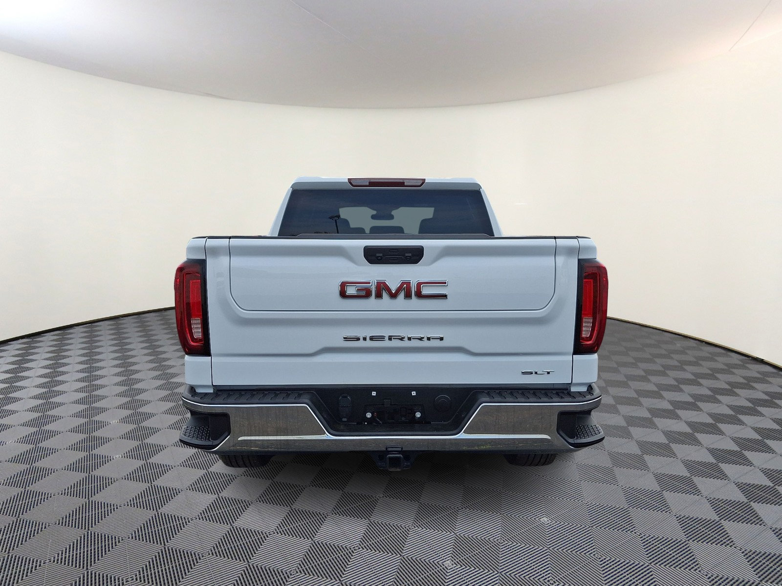 Used 2025 GMC Sierra 1500 SLT AWD/4WD image 6