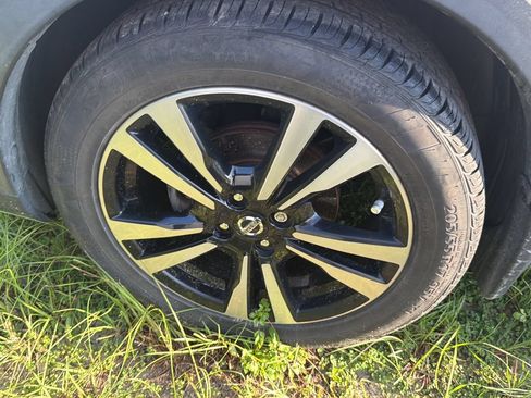 Used 2019 Nissan Kicks SV FWD image 21