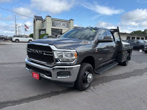Used 2022 RAM 3500 Tradesman AWD/4WD image 2