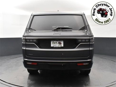 New 2026 Jeep Grand Wagoneer Summit image 5