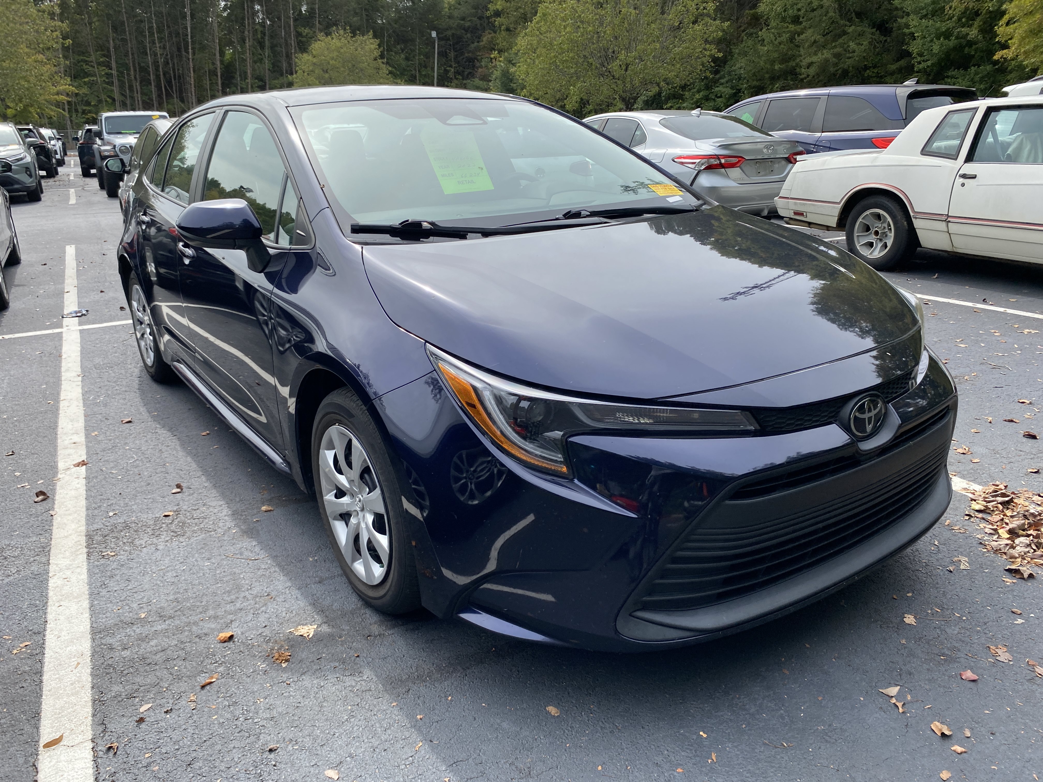 Used 2023 Toyota Corolla LE FWD image 3