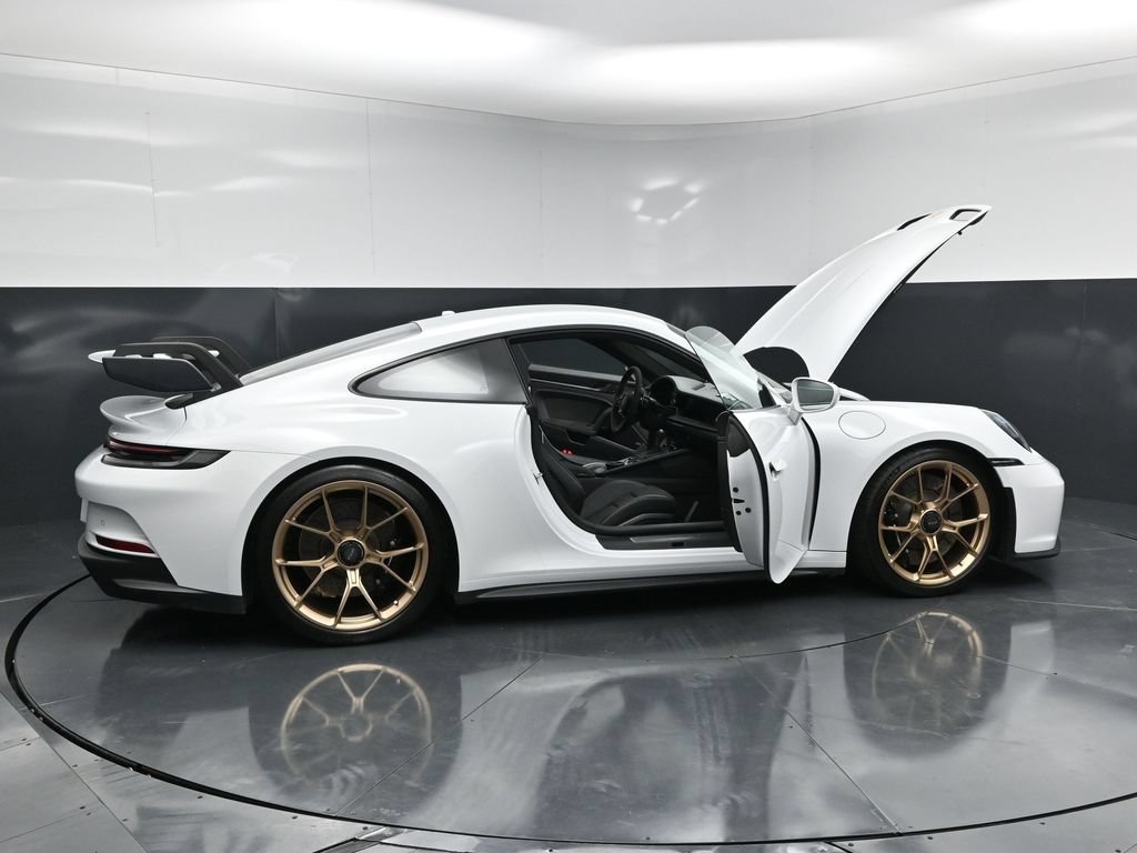 Certified 2022 Porsche 911 GT3 RWD image 32