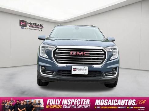 Used 2024 GMC Terrain SLT AWD/4WD image 2