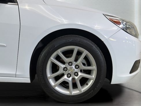Used 2015 Chevrolet Malibu LT w/ Power Convenience Package FWD image 34