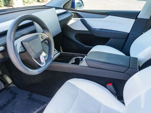 Used 2026 Tesla Model Y Long Range AWD/4WD image 16