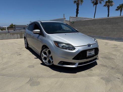 Used 2013 Ford Focus ST FWD image 1