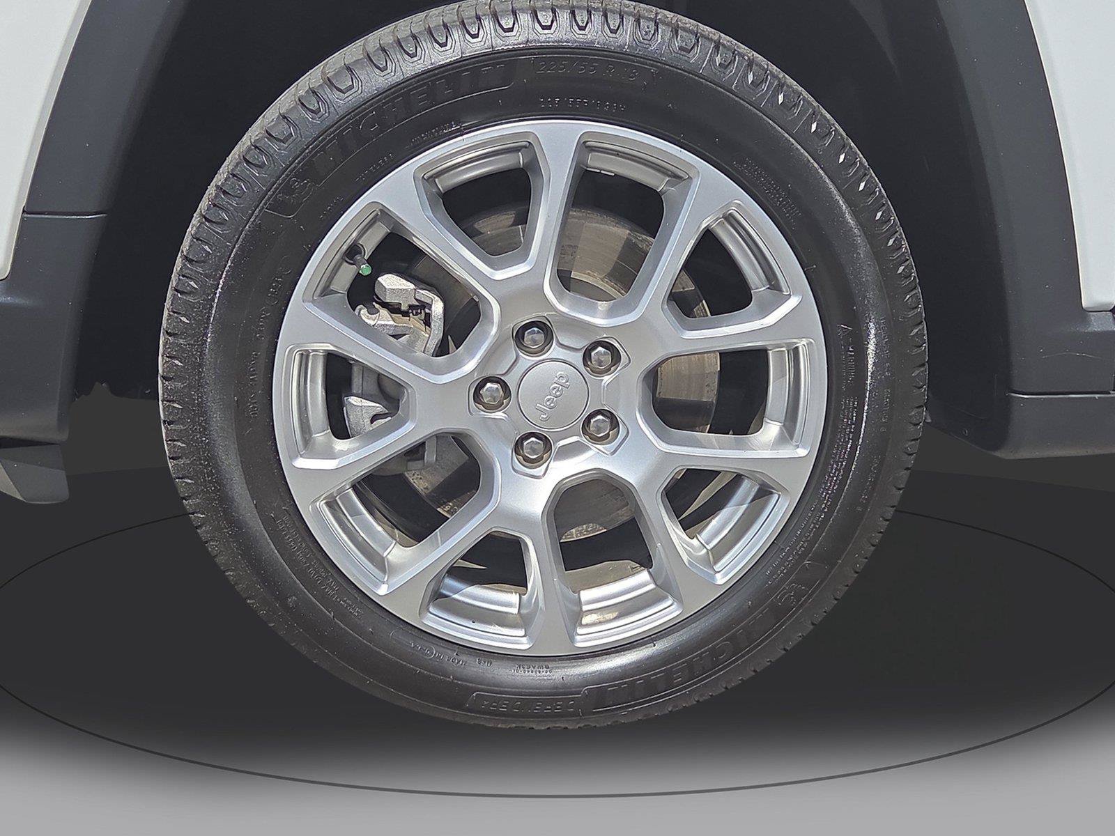 Used 2023 Jeep Compass Latitude AWD/4WD image 8