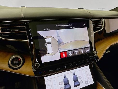 Used 2022 Jeep Grand Wagoneer Series III image 14