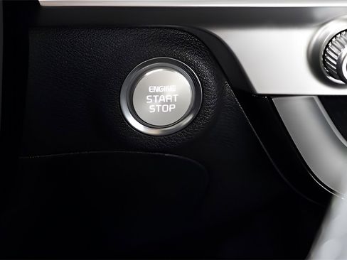 Used 2024 Kia Telluride LX image 32