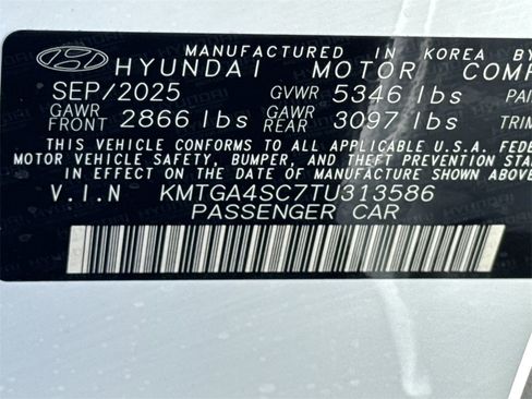 New 2026 Genesis G80 2.5T image 32