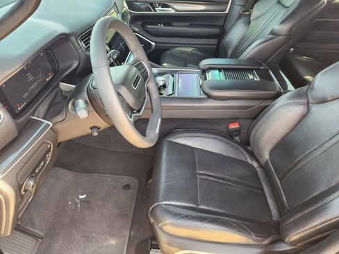 Used 2022 Jeep Wagoneer Series I w/ Premium Group I image 13