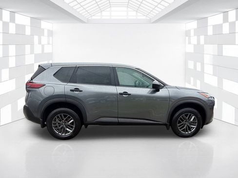 Used 2023 Nissan Rogue S FWD image 8