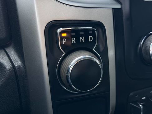Used 2019 RAM 1500 Classic SLT image 15