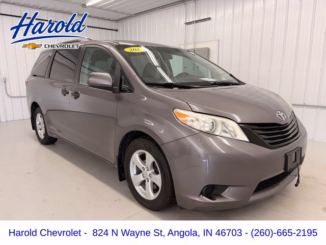 Used 2017 Toyota Sienna L FWD image 1