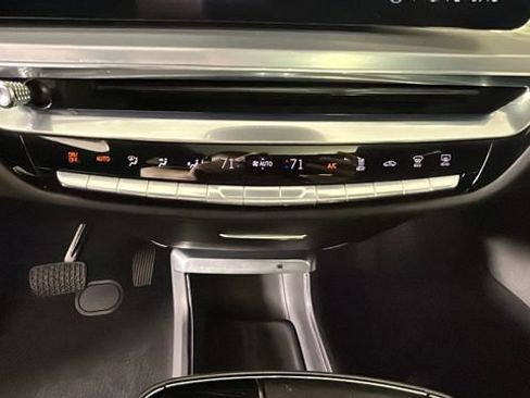 Used 2024 Cadillac Lyriq Sport AWD/4WD image 24