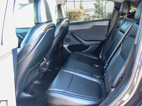 Used 2026 Tesla Model Y 2WD image 20