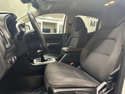Used 2016 Chevrolet Colorado LT w/ LT Convenience Package image 18