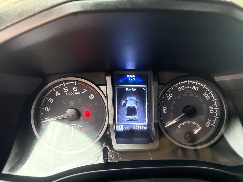 Used 2022 Toyota Tacoma TRD Sport AWD/4WD image 24