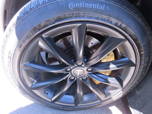 Used 2018 Tesla Model X 100D AWD/4WD image 15