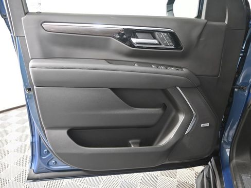 Used 2025 Chevrolet Tahoe LT w/ Comfort Package image 19