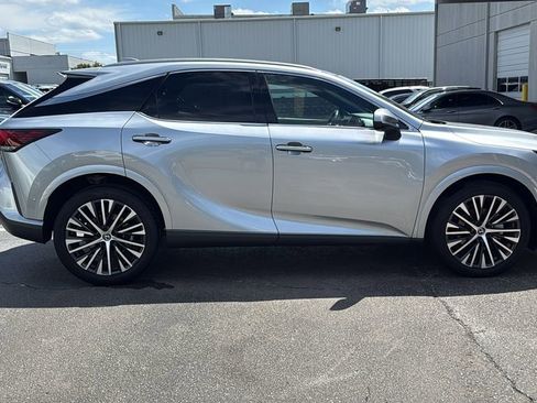 Used 2023 Lexus RX 350 Premium Plus w/ Cold Area Package FWD image 3