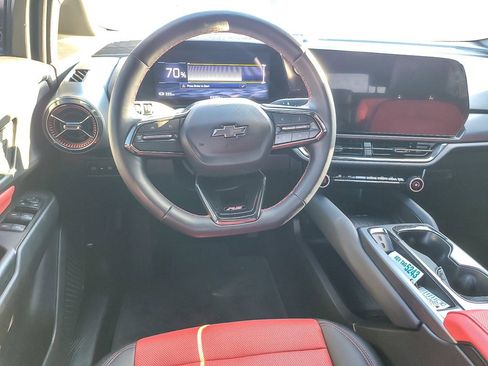 Certified 2025 Chevrolet Equinox EV RS image 10