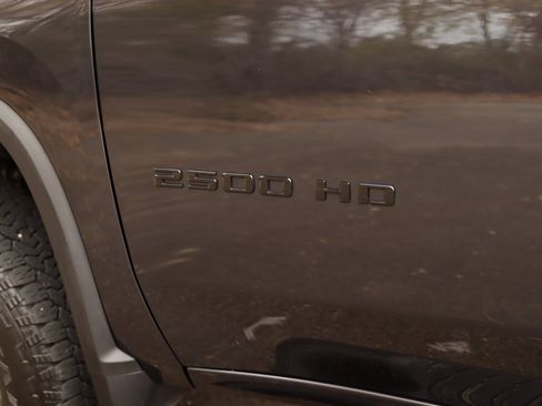 Used 2024 Chevrolet Silverado 2500 Custom w/ Custom Value Package image 33